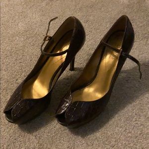 Guess Brown Heels 9M